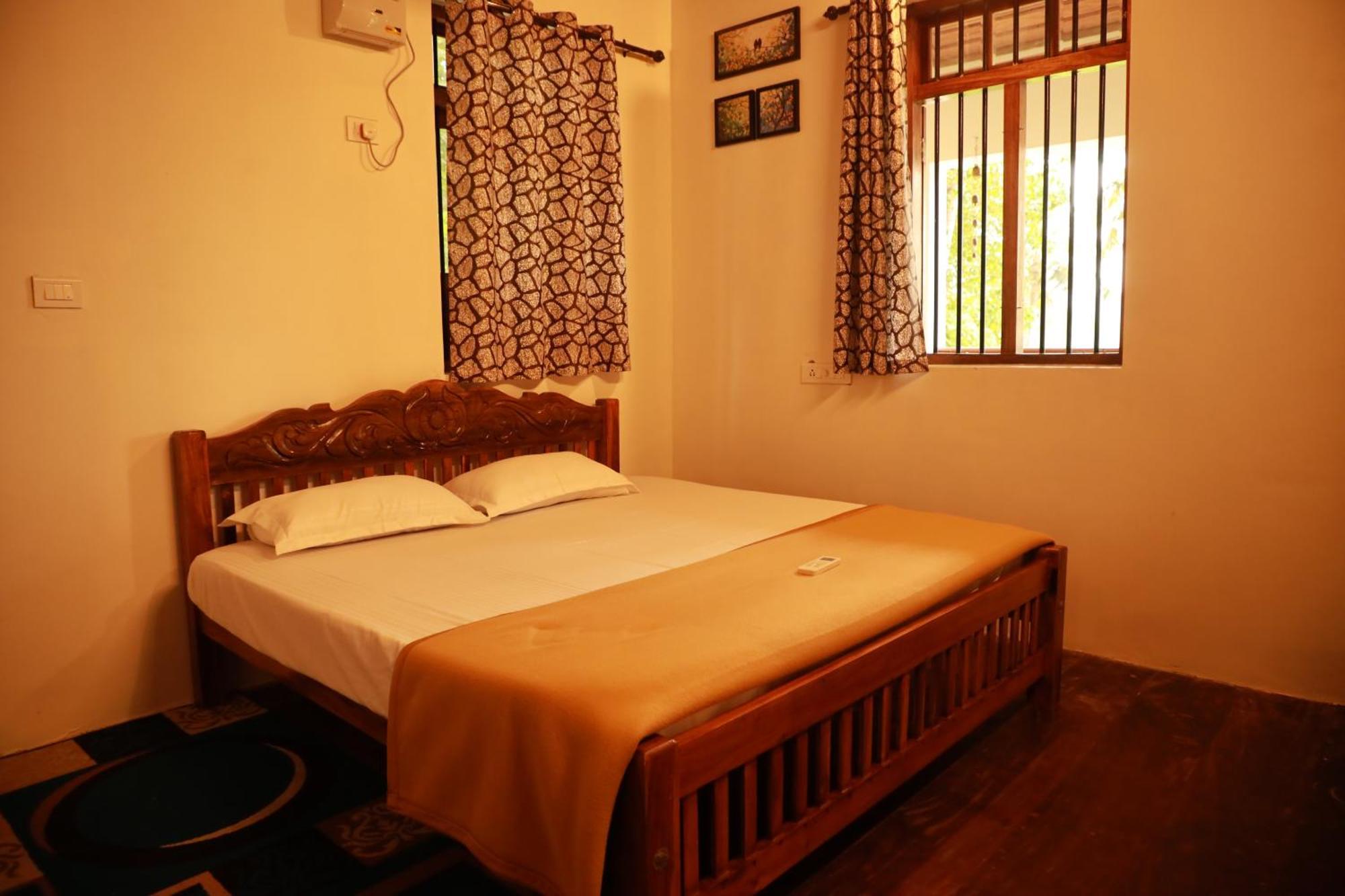 Kovalam Lake View Villa Vellayani Экстерьер фото
