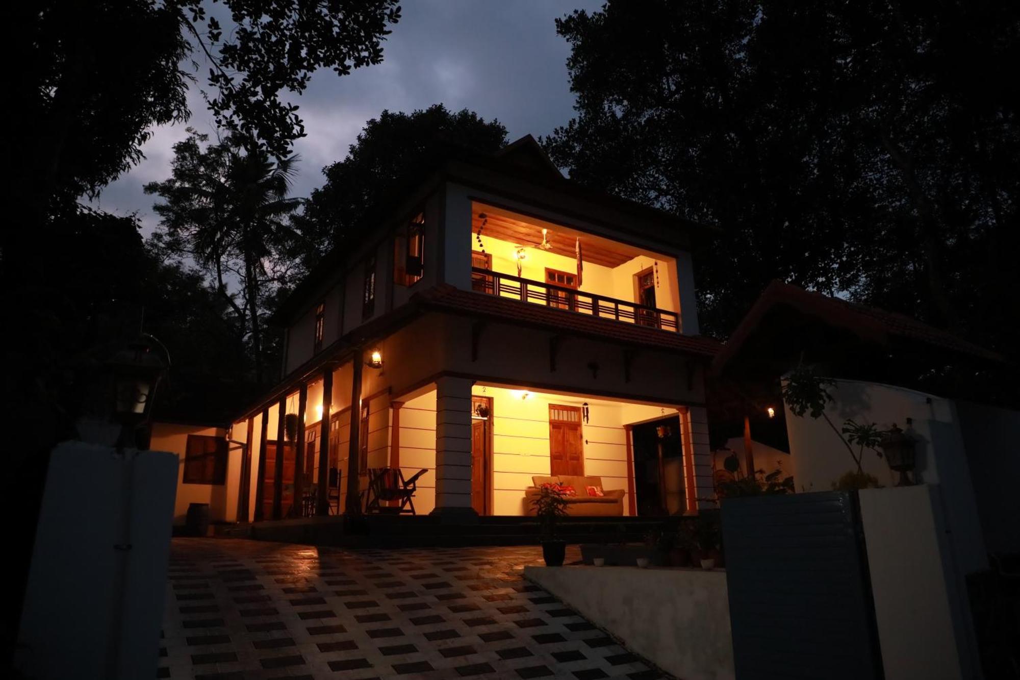 Kovalam Lake View Villa Vellayani Экстерьер фото