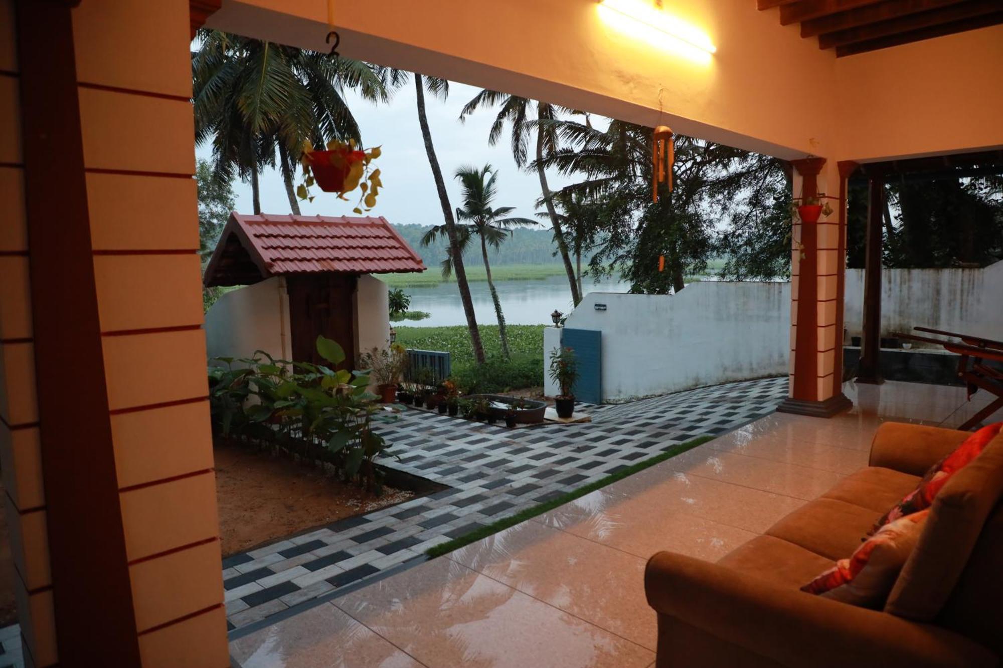 Kovalam Lake View Villa Vellayani Экстерьер фото