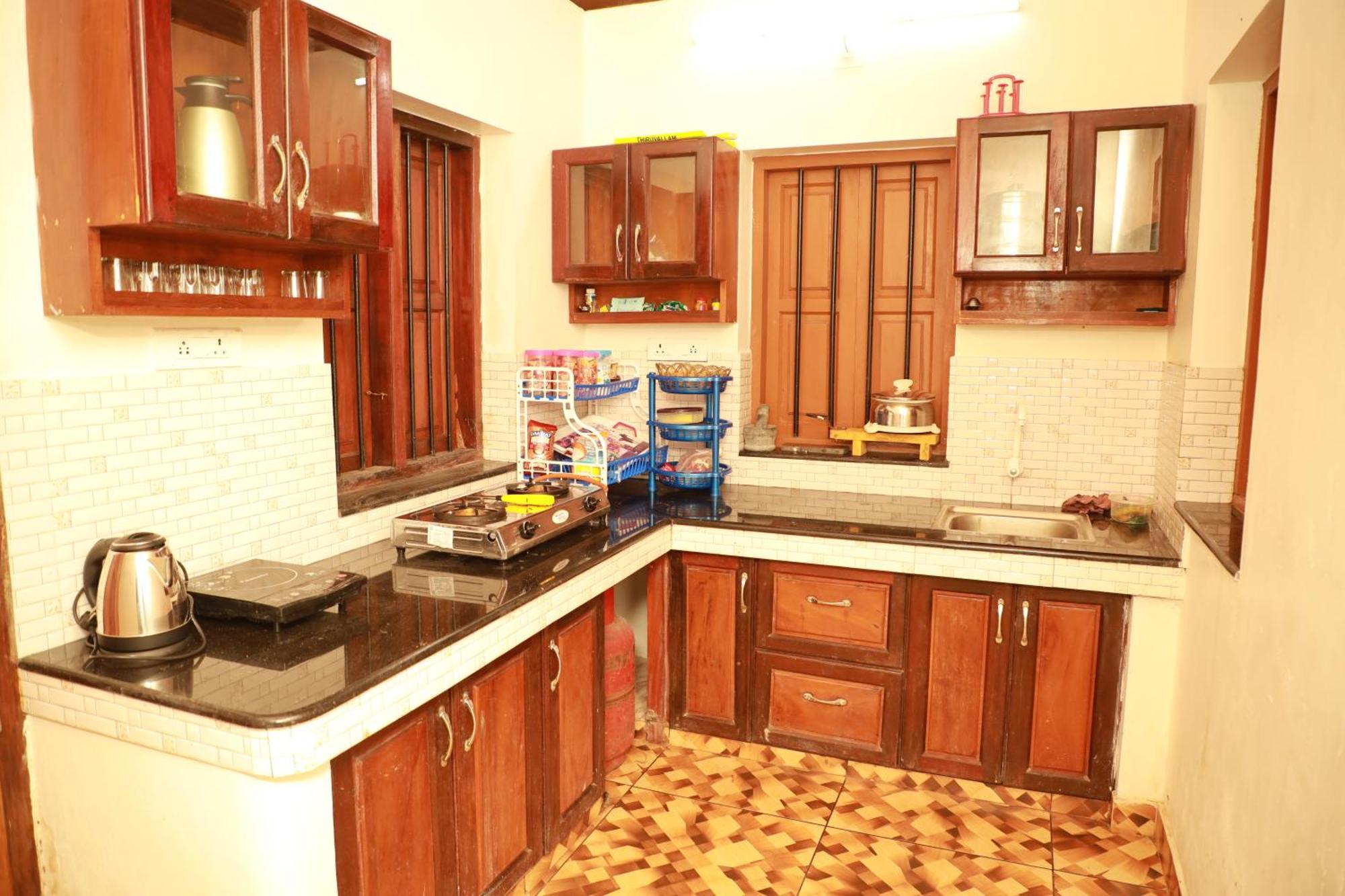 Kovalam Lake View Villa Vellayani Экстерьер фото