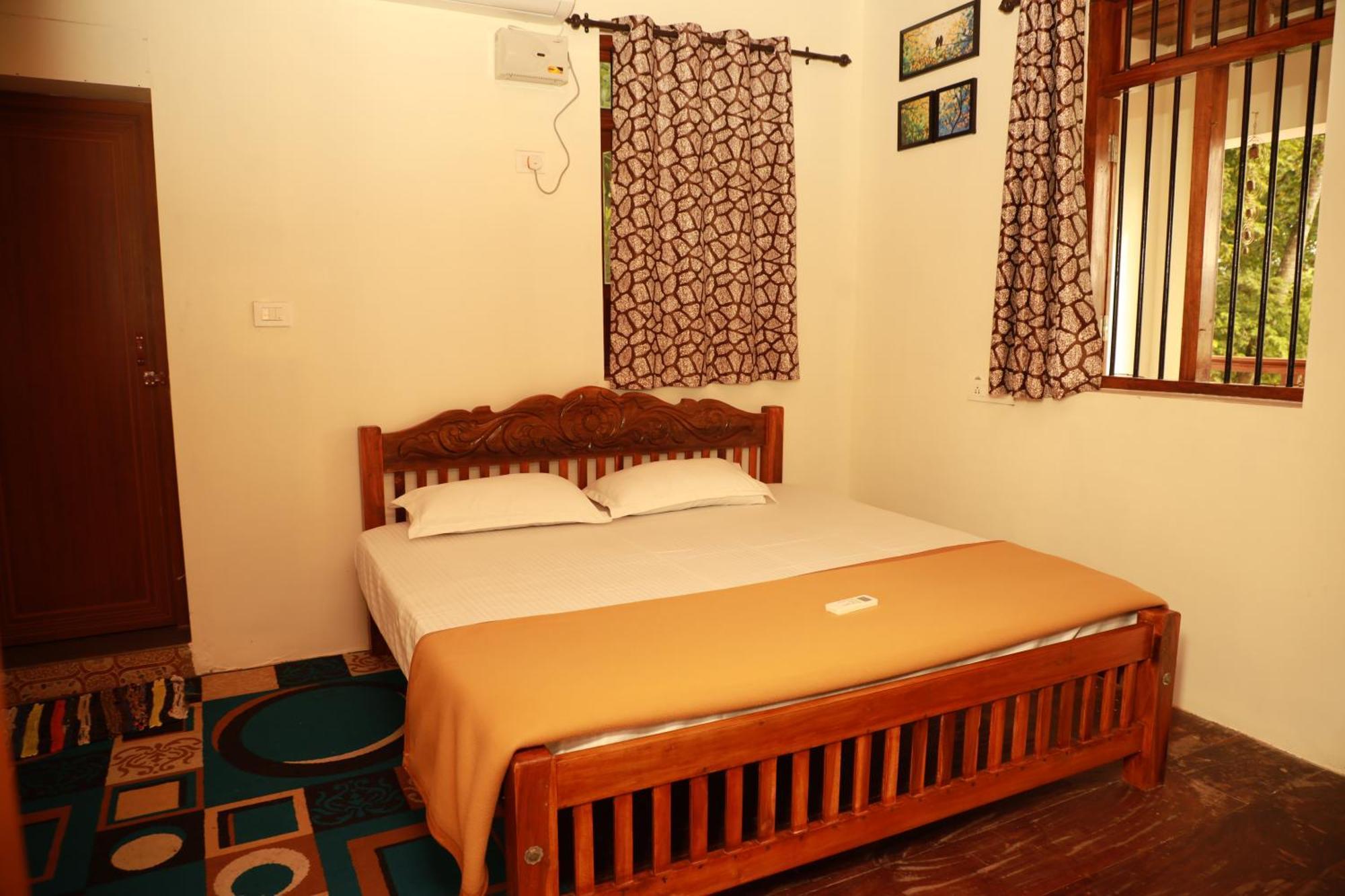 Kovalam Lake View Villa Vellayani Экстерьер фото