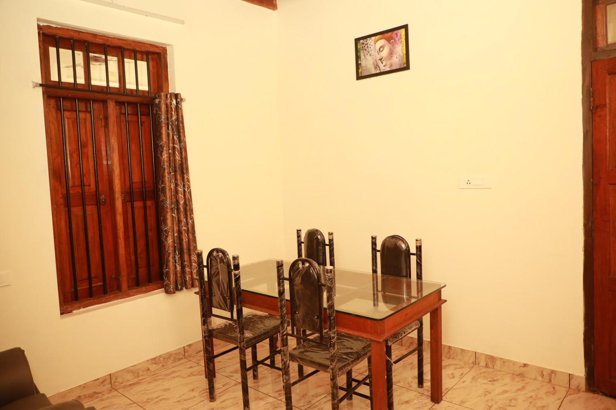 Kovalam Lake View Villa Vellayani Экстерьер фото
