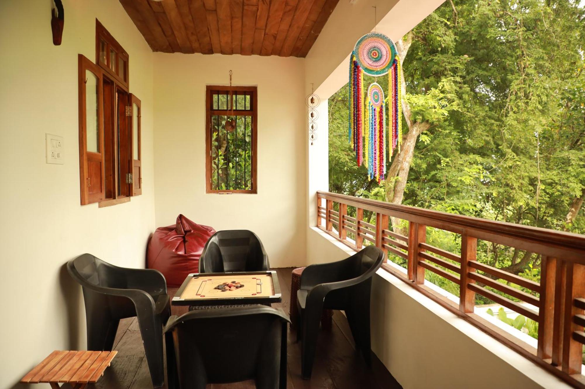 Kovalam Lake View Villa Vellayani Экстерьер фото