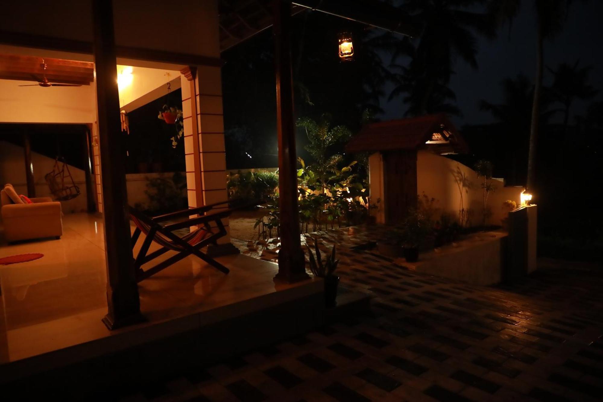 Kovalam Lake View Villa Vellayani Экстерьер фото